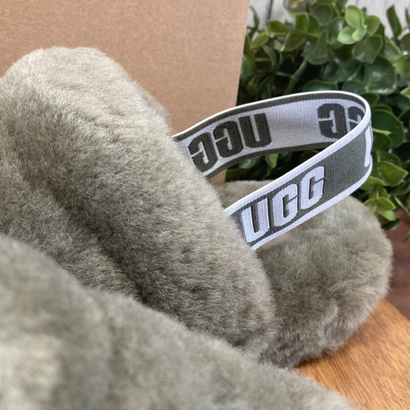 UGG Women's Fluff Yeah Slide Sandals Sheepskin Slingback Slippers - Picture 5 of 9